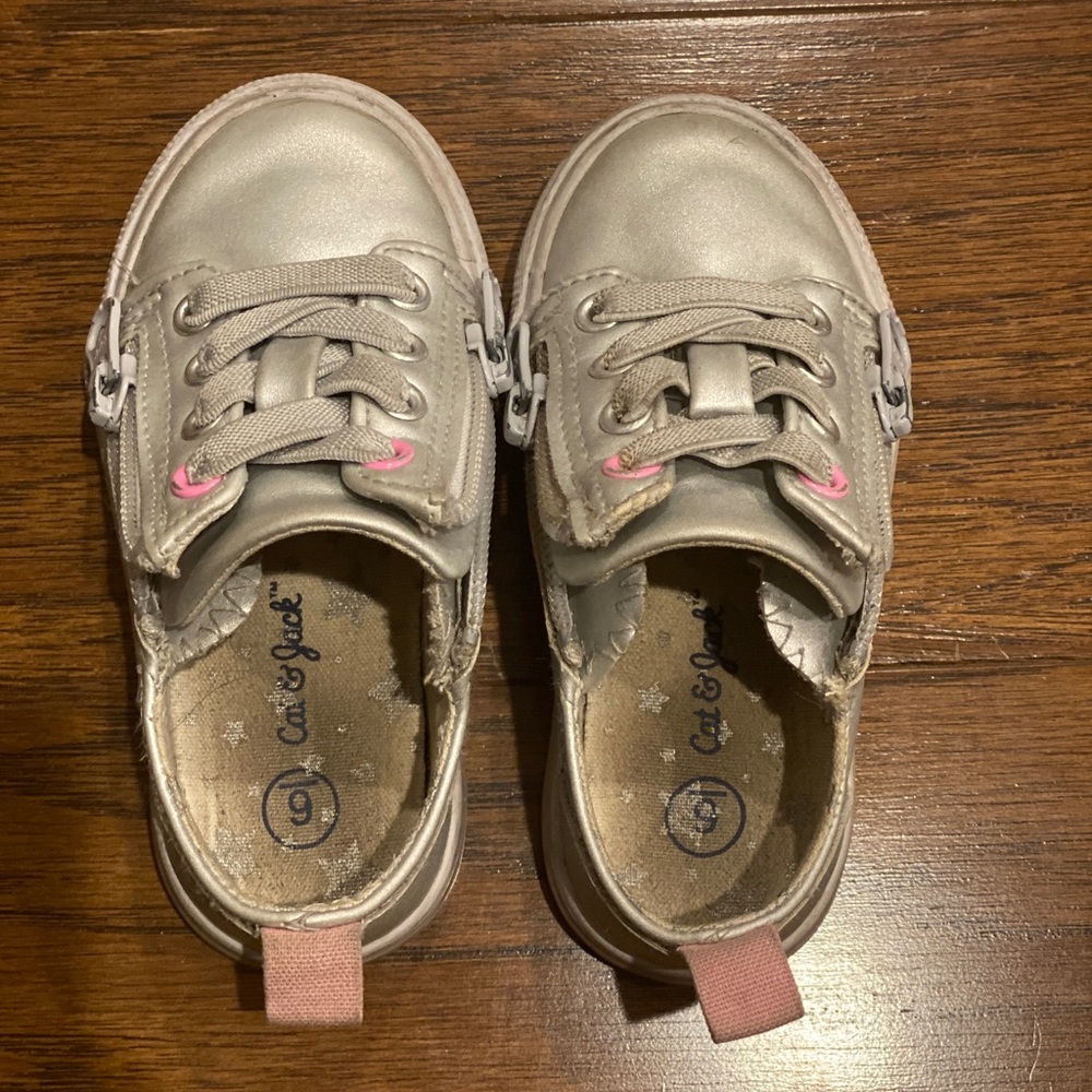 Toddler Girl Silver Tennis Shoes - Size 5
